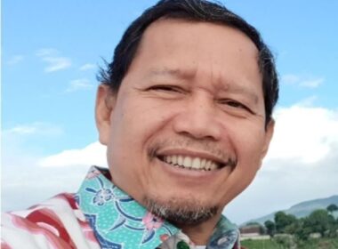 Drs. H. Daddy Rohanady (Wakil Ketua Fraksi Partai Gerindra DPRD Jabar)