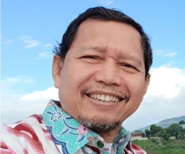 Drs. H. Daddy Rohanady (Wakil Ketua Fraksi Partai Gerindra DPRD Jabar)