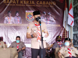 Plt. Bupati Bandung Barat Hengki Kurniawan saat Membuka Rakercab Gerakan Pramuka KBB